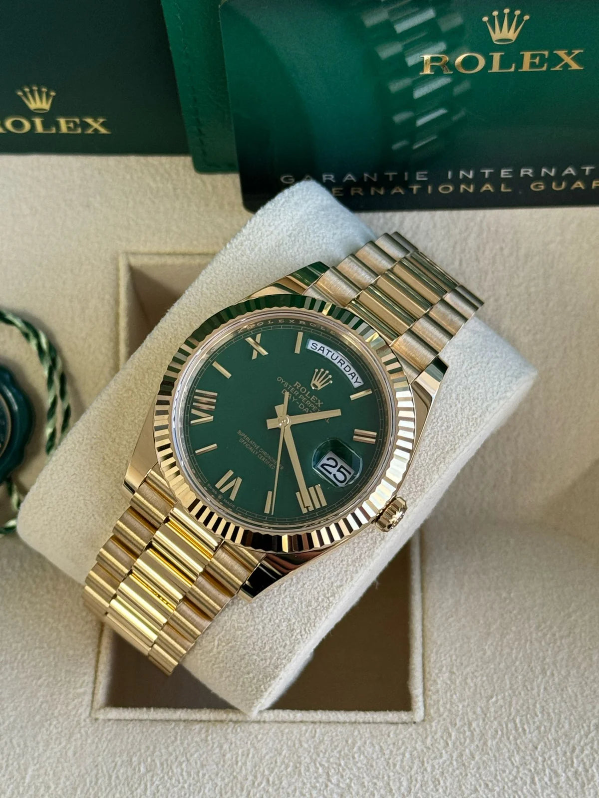 2026 Rolex Day-Date 40 228238 “Money Green” – 18K Yellow Gold – Full Set