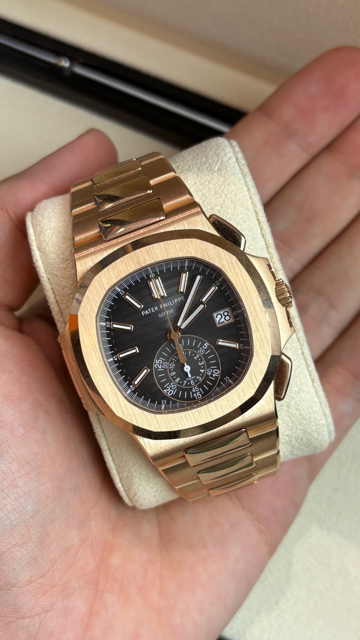 Patek Philippe Nautilus Flyback Chronograph 5980/1R-001 – 18K Rose Gold – Black Gradient Dial – 40.5mm